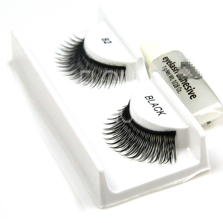 falsh eyelashes.jpg